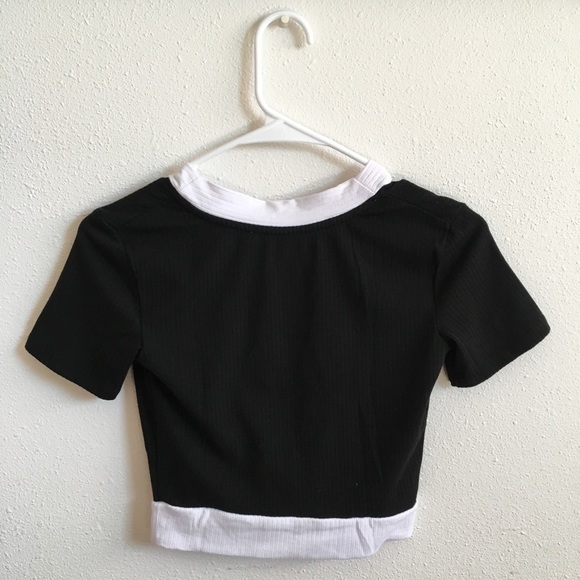 Zara Trafaluc Black and White Low V-Neck Shirt* - Picture 3 of 4